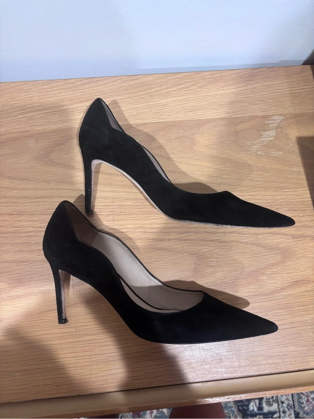 Stuart Weitzman Black Suede Pointed Pumps with Slim Heel - Picture 2 of 6